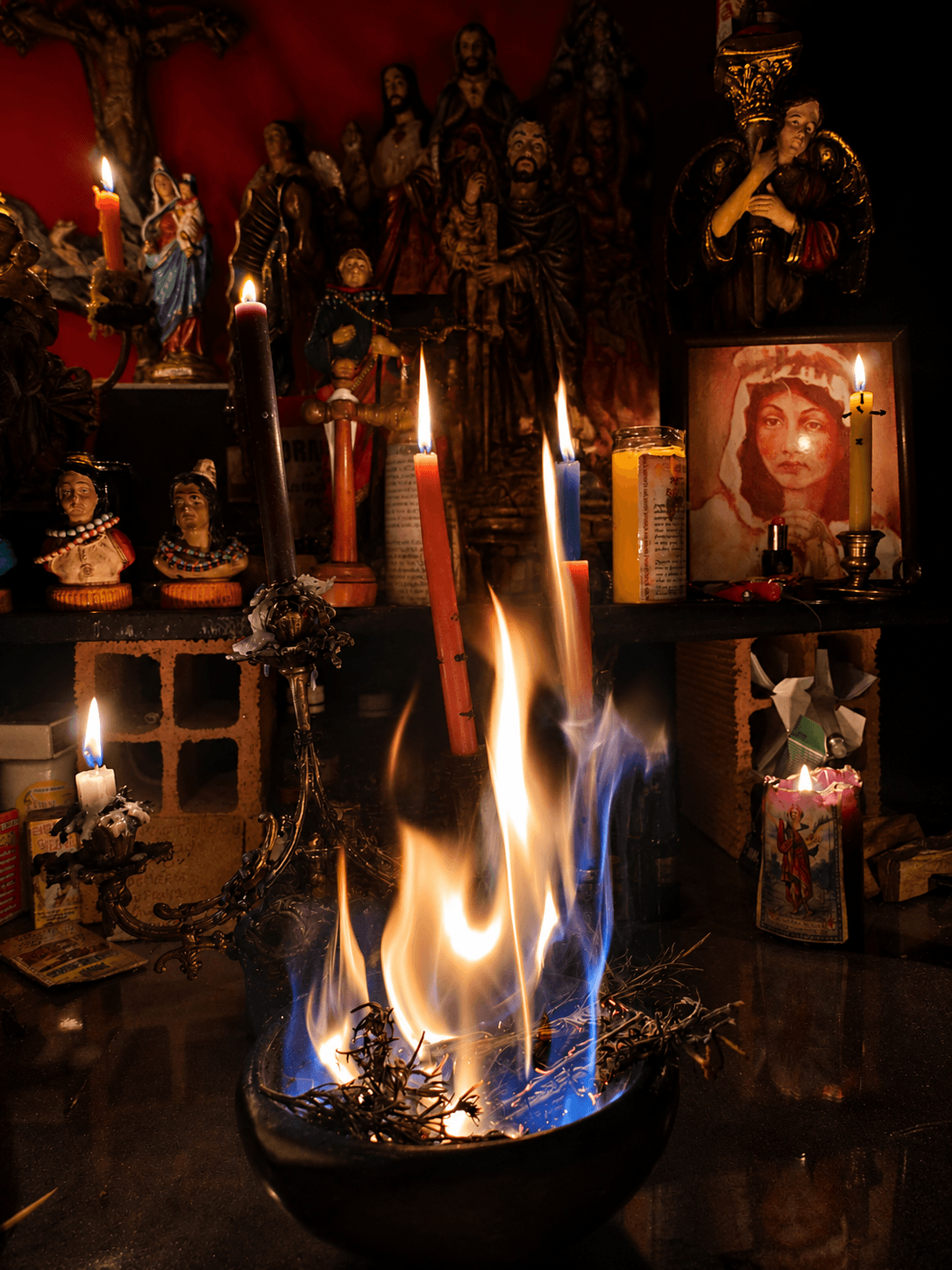 Limpieza energética con hierbas y fuego